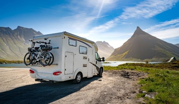 Recreational Vehicle Road Safety: Hitching Up and Heading Out!